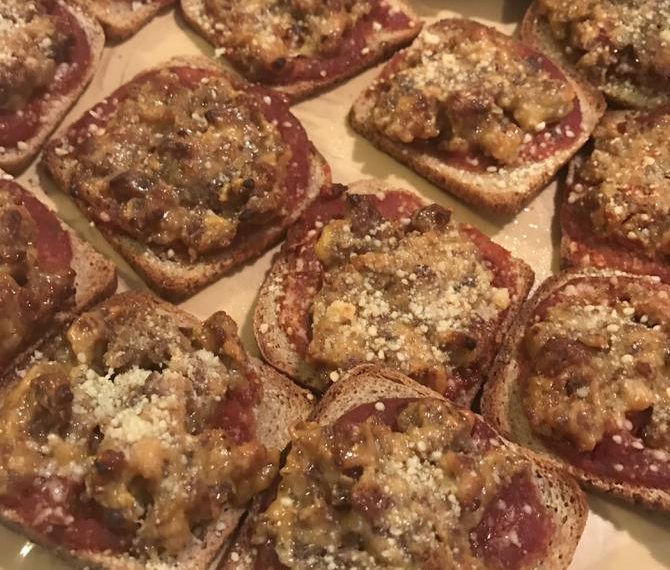 Rye Party Pizzas