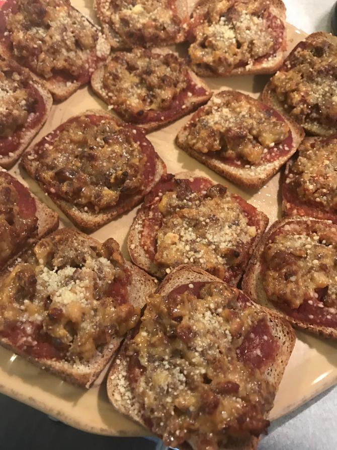 Rye Party Pizzas